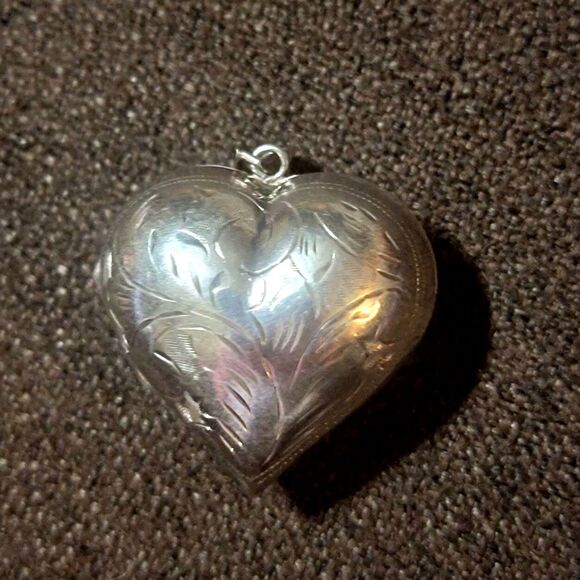 VTG Sterling Silver Puffy Heart Locket Pendant Etched handcrafted 925 locket y2k - Picture 13 of 16